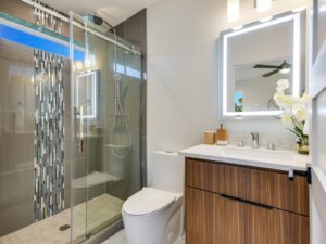 AlphaBuildersGroup-AustinTexas-Homebuilder-Best-Master-Bathroom